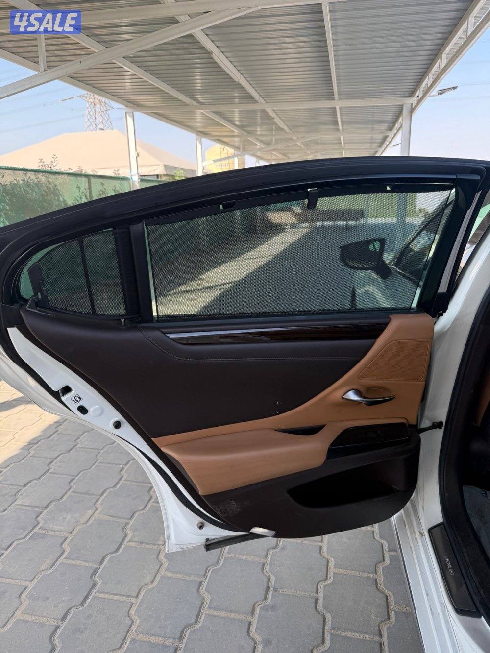 للبيع لكزس ES250 موديل 20194