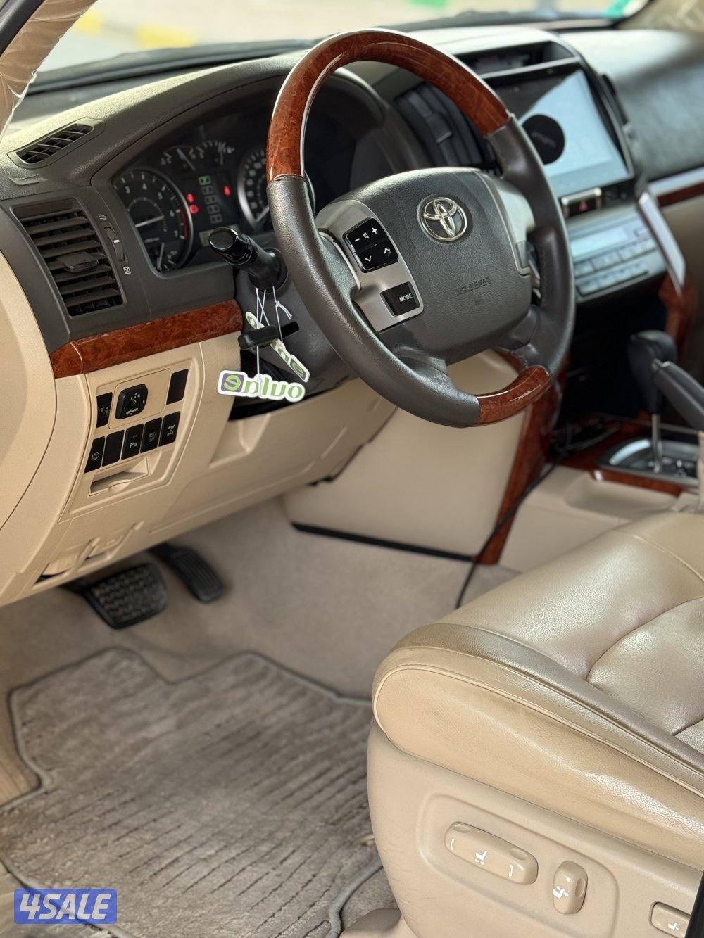 لاندكروز 201213