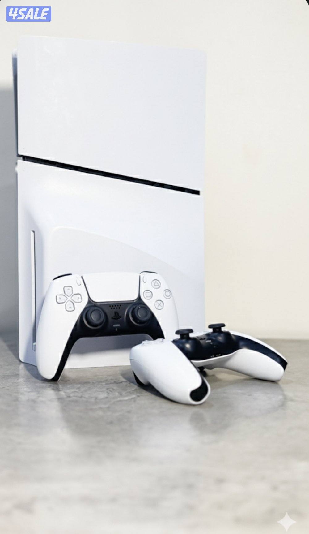 سوني فايف استعمال ثمان شهور،مع اغراضه،معها يدتين نضيفه،خصم 27 بلميه0