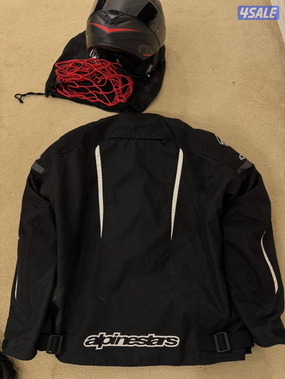 (خوذه مع سماعات راكبه وجاكيت سيفتي) اصليين ونظاف DoT1