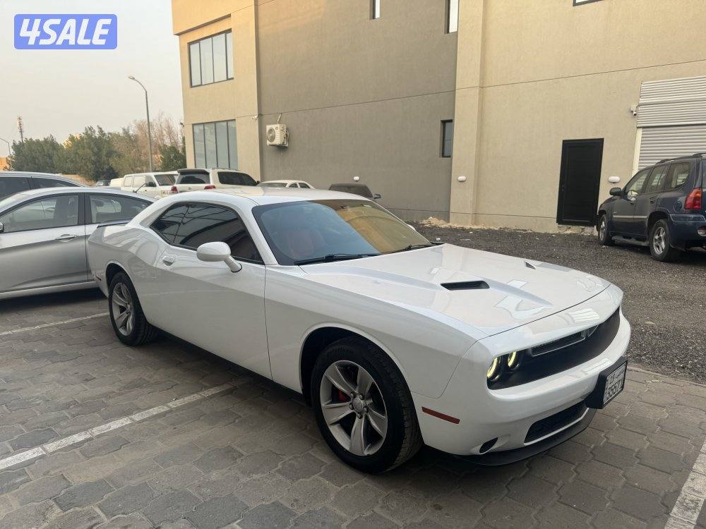 للبيع تشالنجر V6 موديل 2020 بحالة الوكاله3