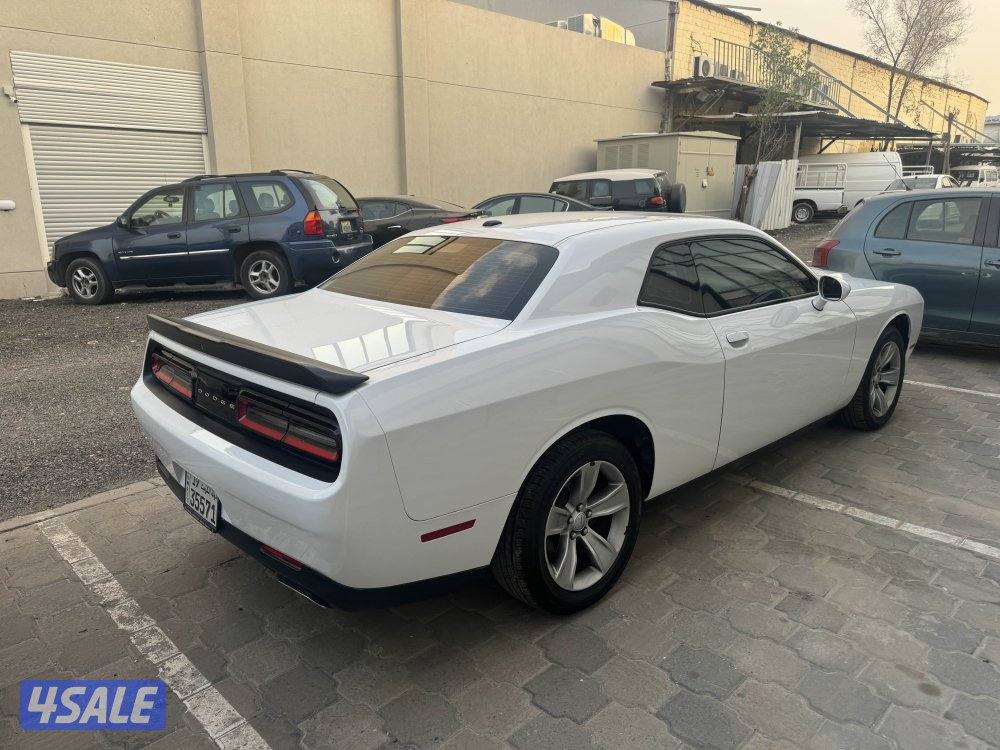 للبيع تشالنجر V6 موديل 2020 بحالة الوكاله4
