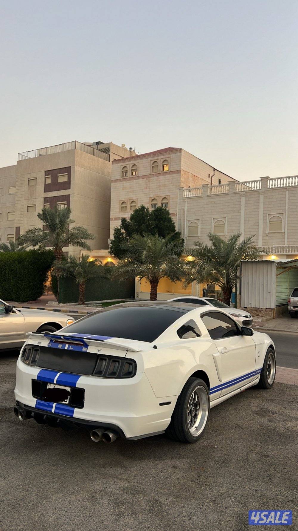 للبيع موستنق 5.0 موديل 20120