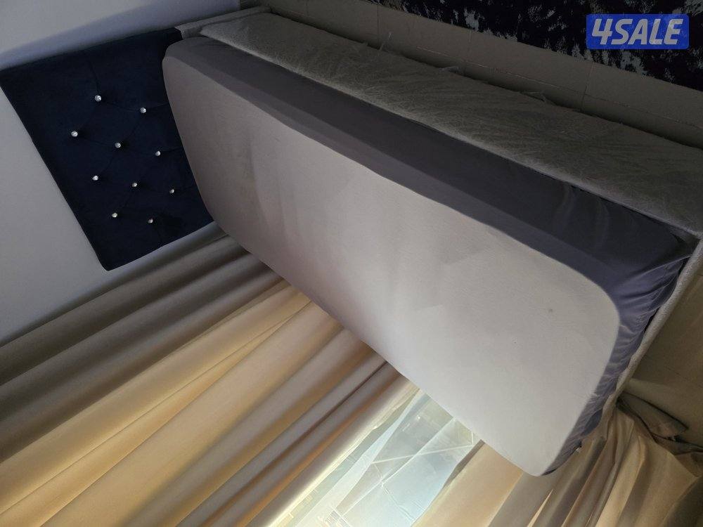 سرير طبي جديد استعمل كام يوم مع المرتبه مقاس ١٩٠×٩٠0