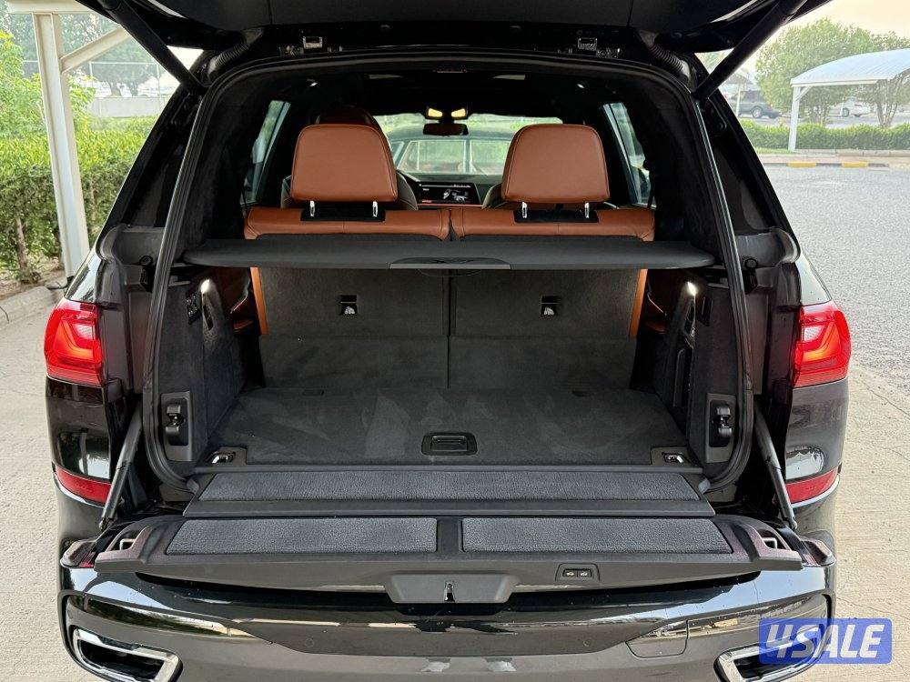 BMW X7 2019 V813
