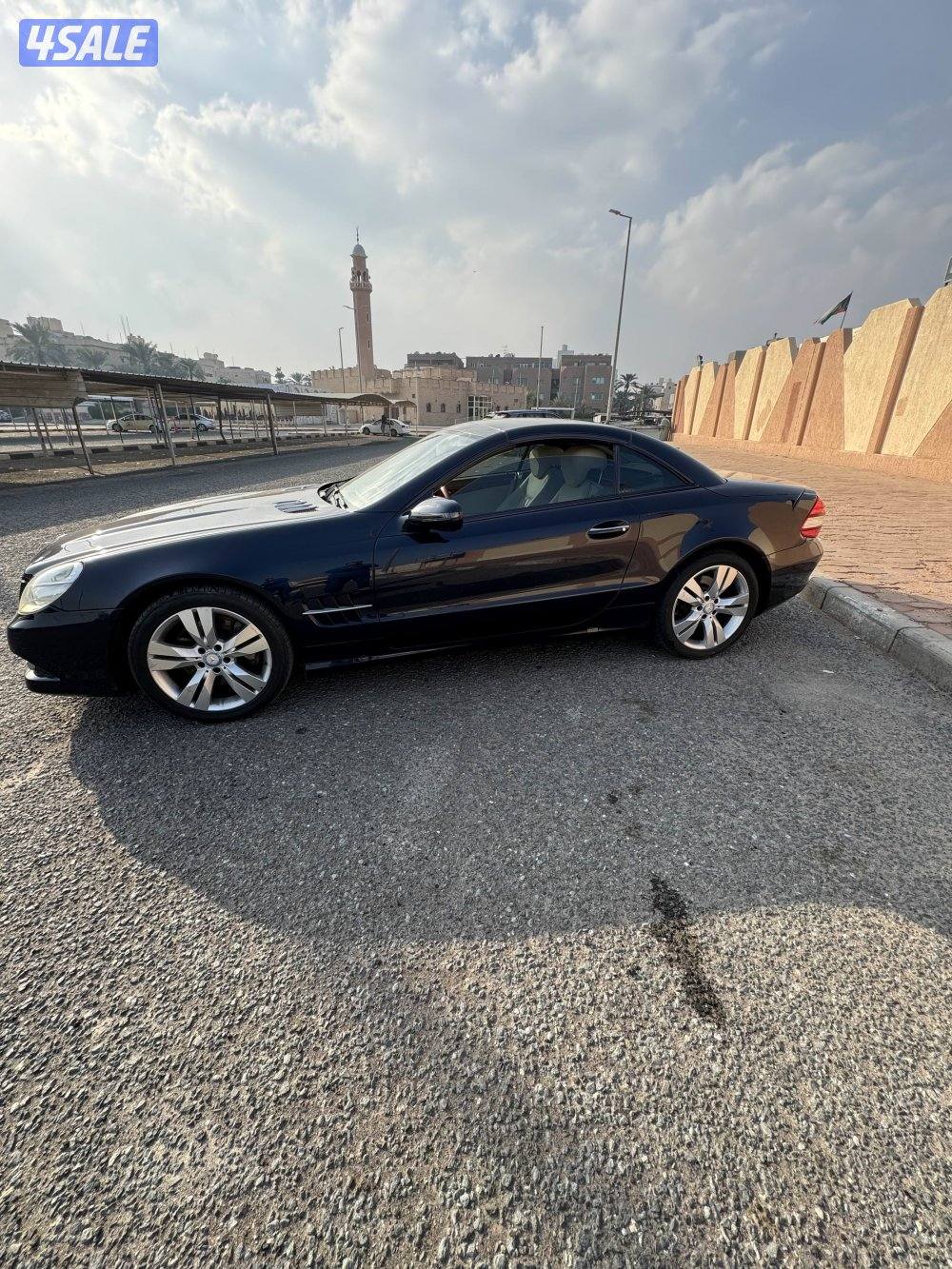 للبيع مرسيدس كشف ماشي ٨٨ الف9