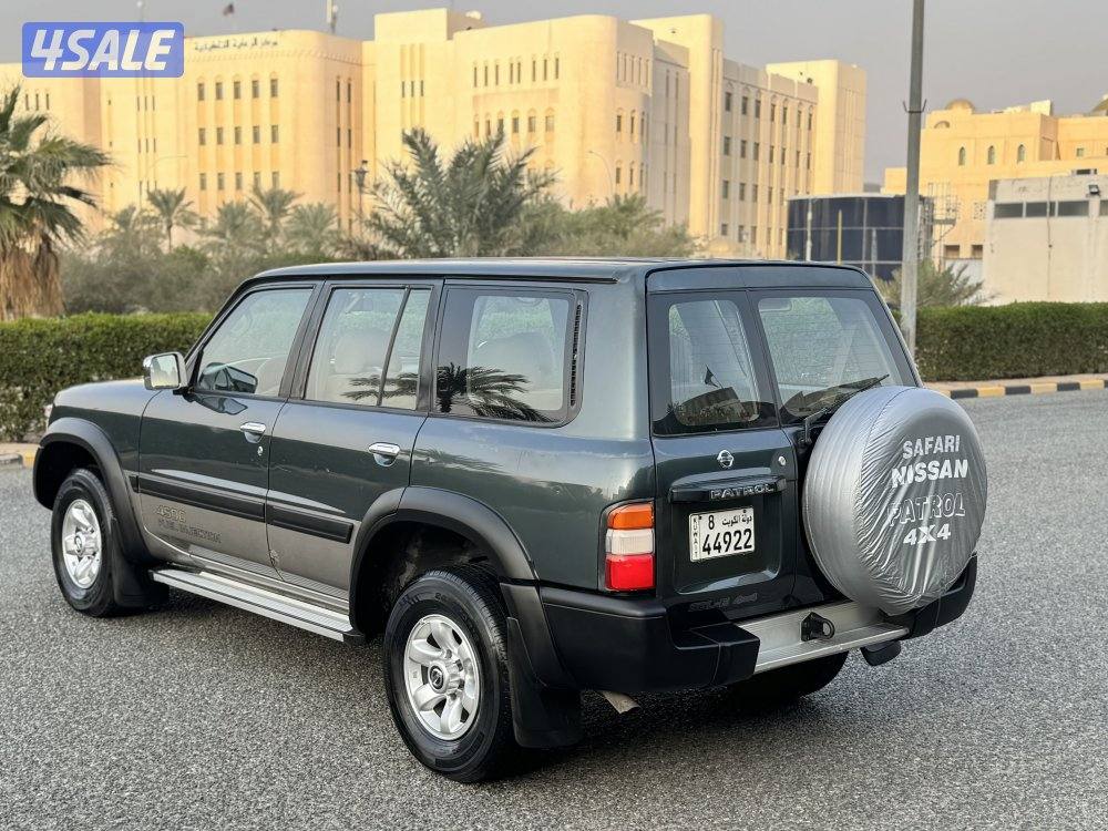 نيسان سفاري موديل 1999 قير عادي بحاله ممتازه جدا4