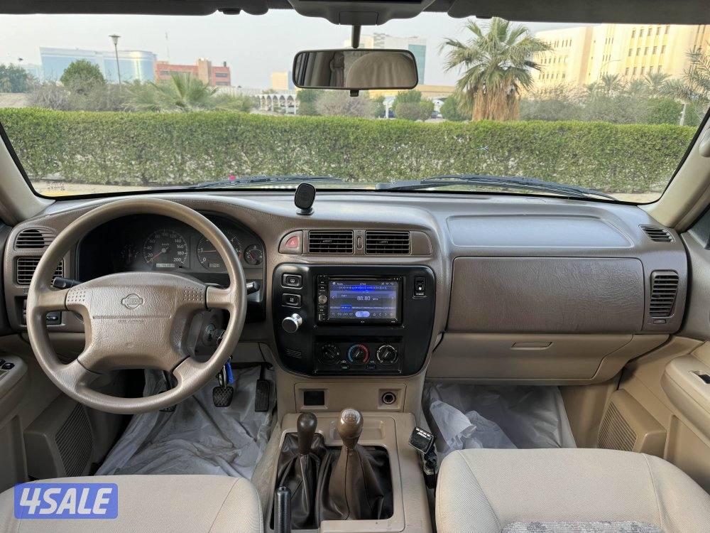 نيسان سفاري موديل 1999 قير عادي بحاله ممتازه جدا8