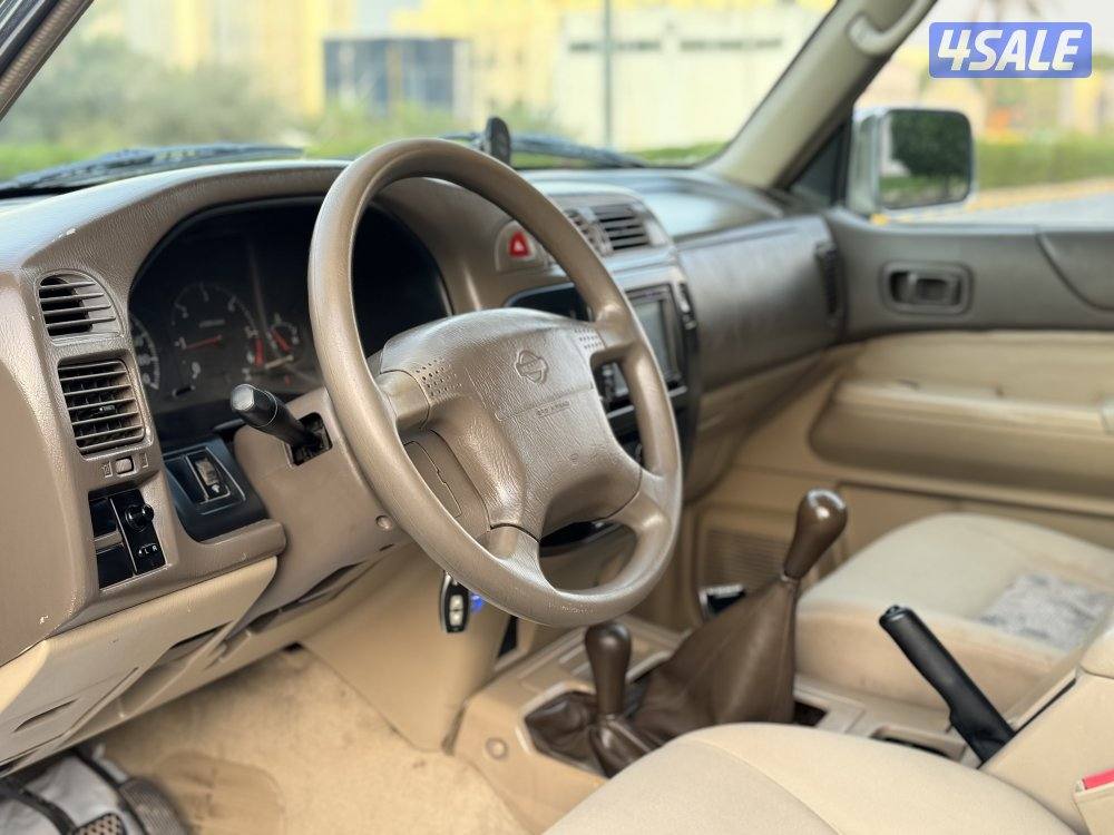 نيسان سفاري موديل 1999 قير عادي بحاله ممتازه جدا13