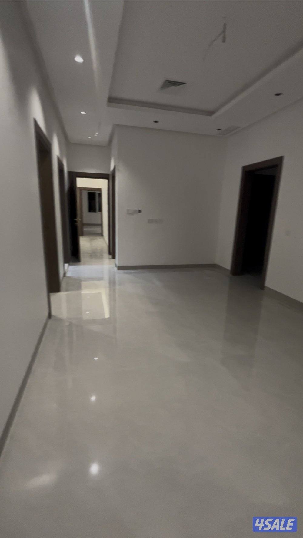 للايجار شقة في غرب عبدالله المبارك ق6 جديدة لم تسكن1