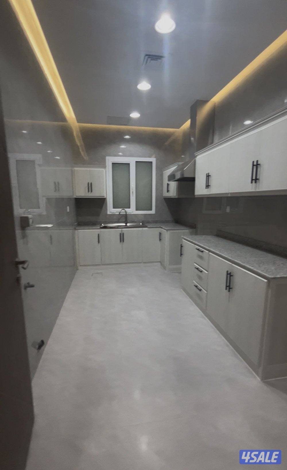 للايجار شقة في غرب عبدالله المبارك ق6 جديدة لم تسكن4