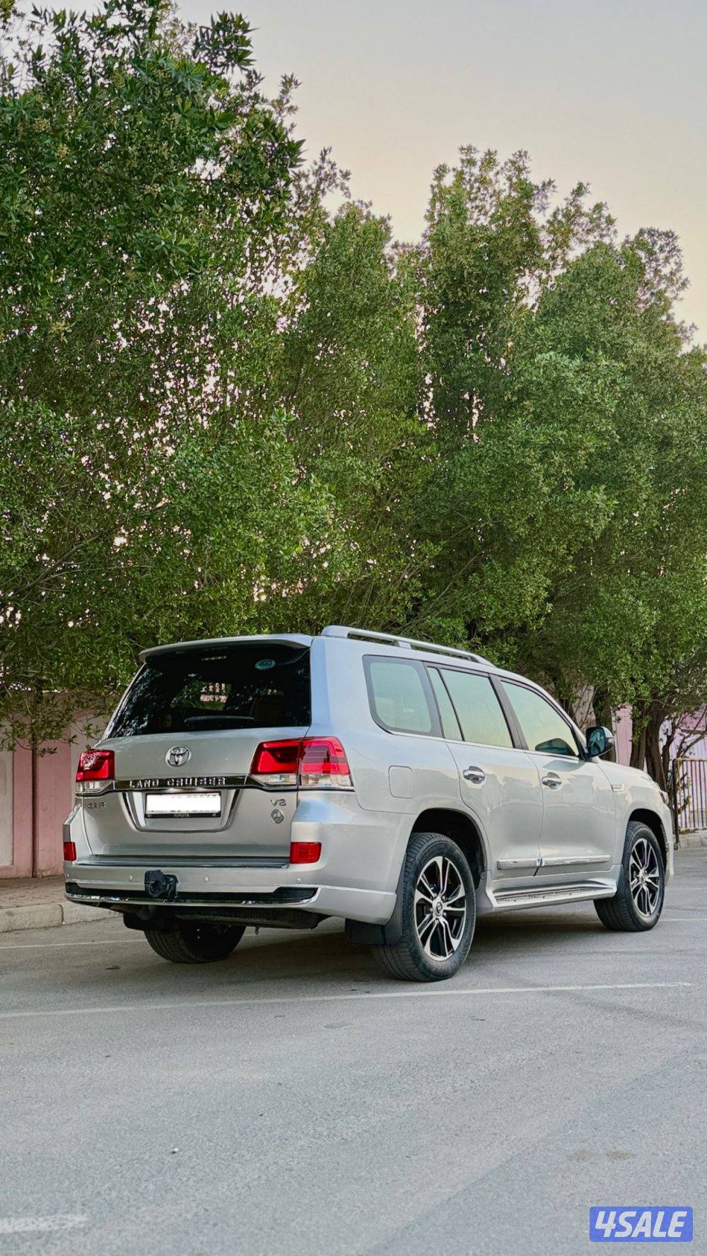 LAND CRUISER GXR - 20132