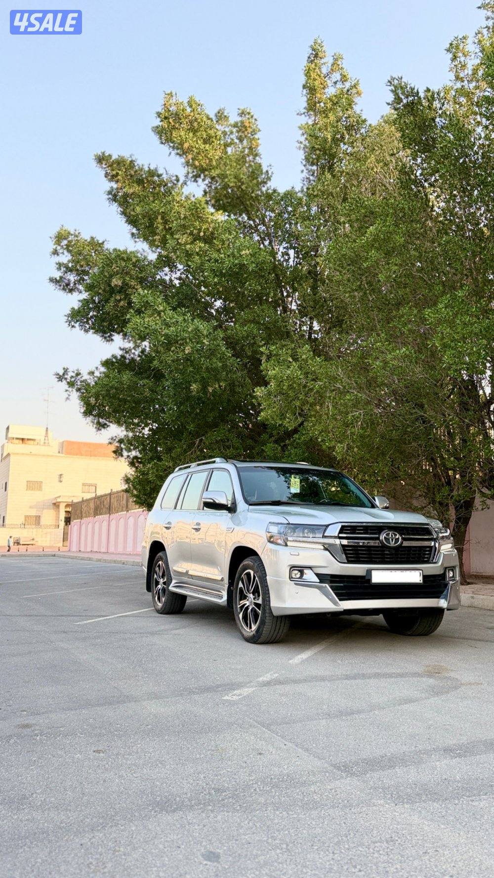 LAND CRUISER GXR - 20134