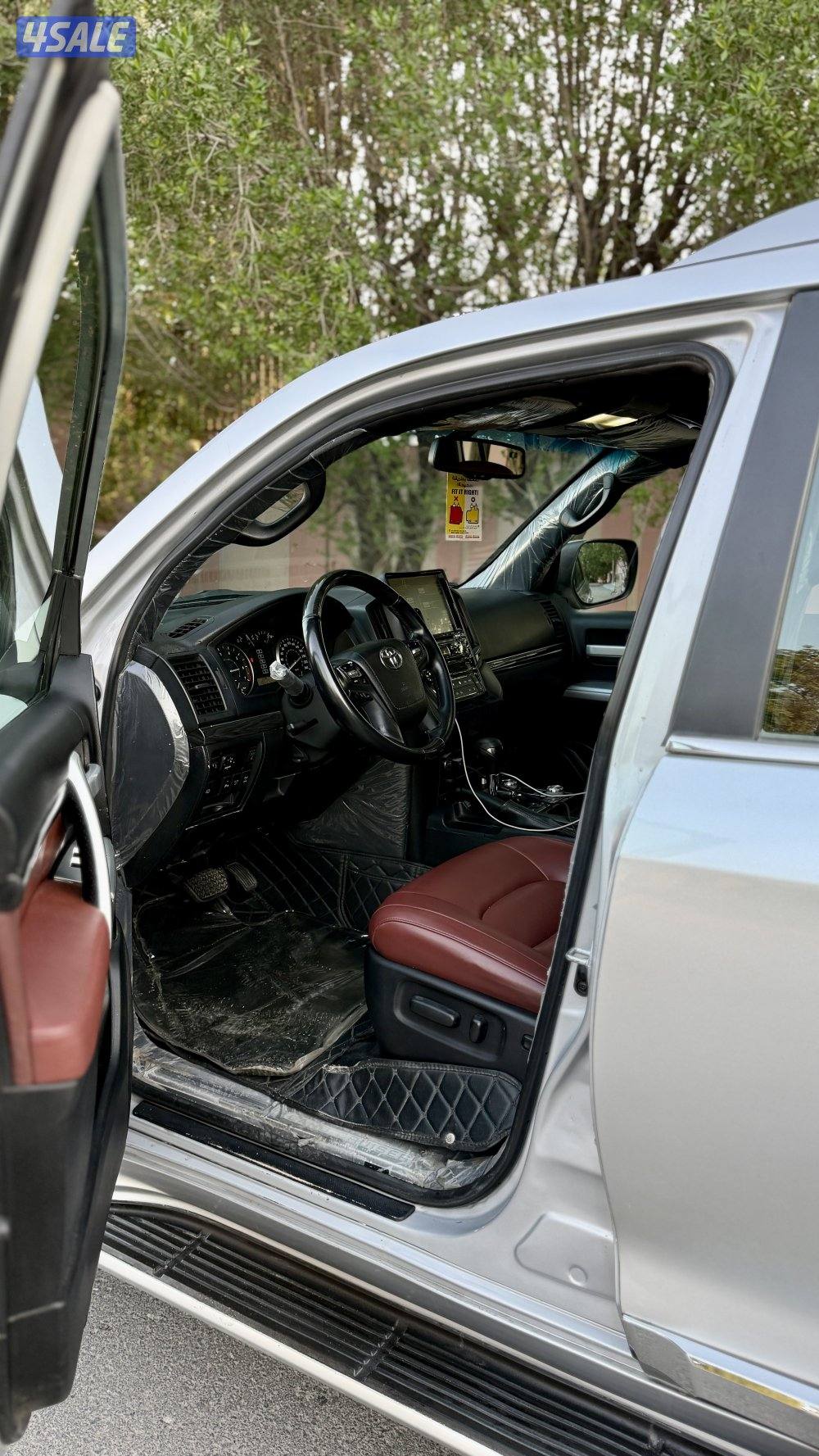 LAND CRUISER GXR - 20139