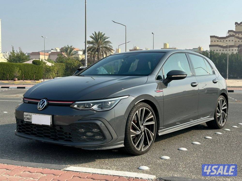 فولكس واجن غولف
GTI 
موديل 2022 عداد: 36 الف0
