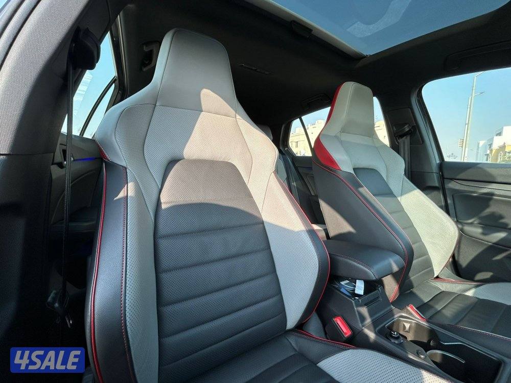 فولكس واجن غولف
GTI 
موديل 2022 عداد: 36 الف10