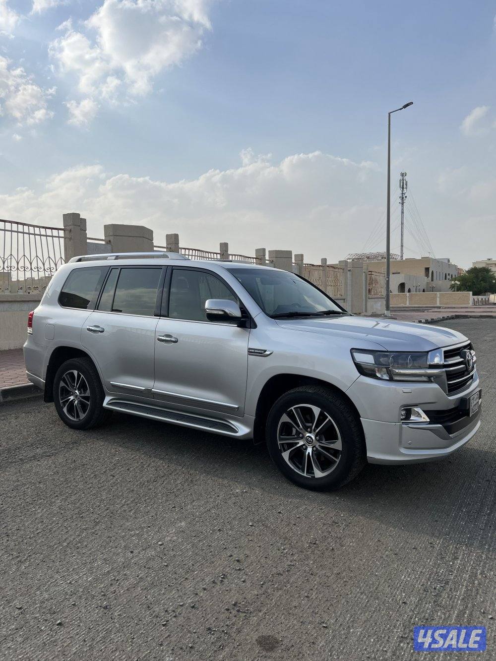 لاند كروزر GX-R قراند تورينق v8 عداد 147 الف صبغ الوكاله 2020 الساير1