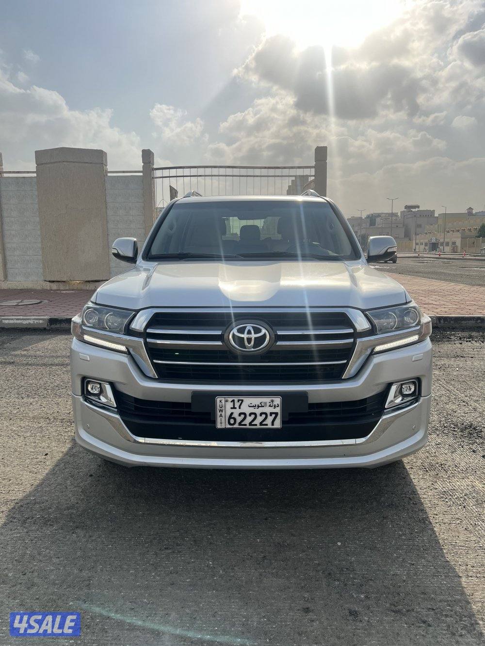 لاند كروزر GX-R قراند تورينق v8 عداد 147 الف صبغ الوكاله 2020 الساير2