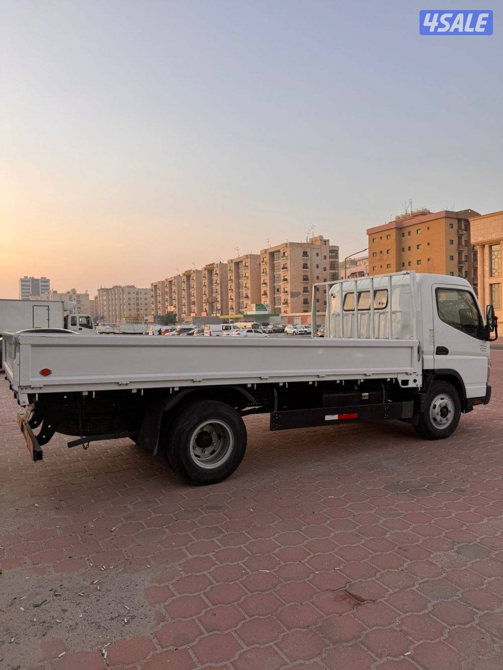 للبيع هاف لوري كبينه موديل 20221