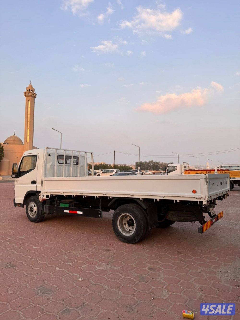 للبيع هاف لوري كبينه موديل 20223