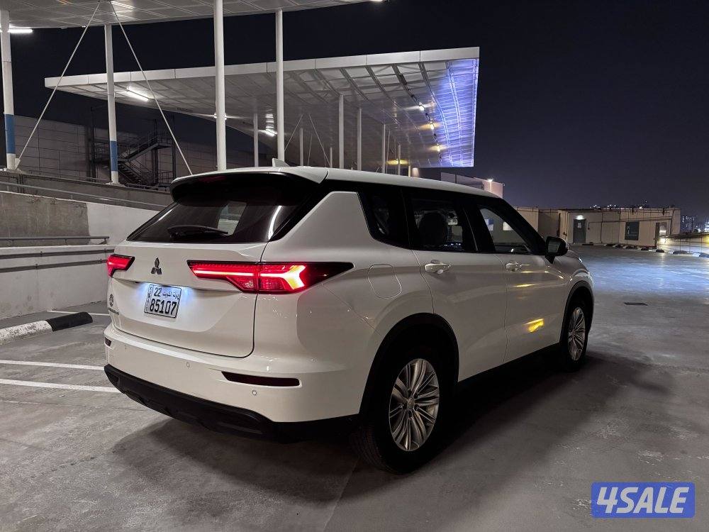 اوتلاندر 20253