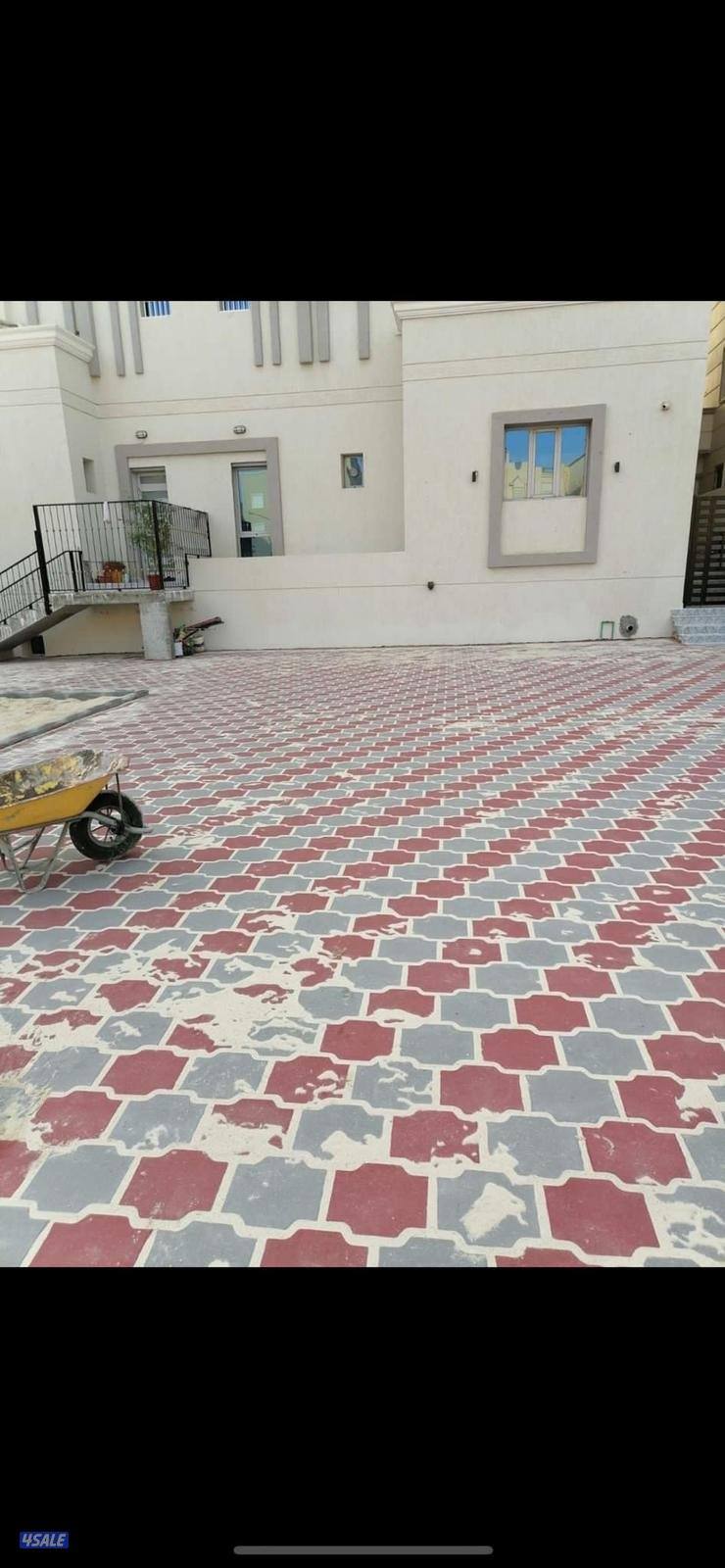 معلم ومقاول بلاط متداخل وكربستون جميع انواع البلاط بمواد وبغير مواد5