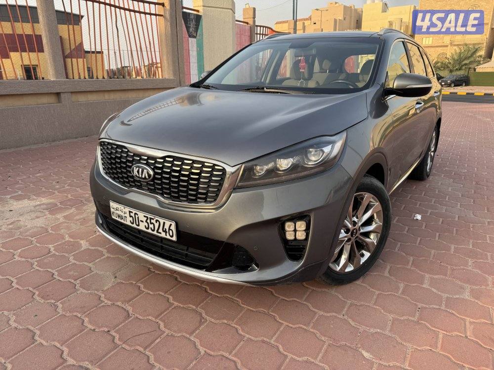 للبيع كيا سرينتو ٢٠١٨ كامل الموصفات0