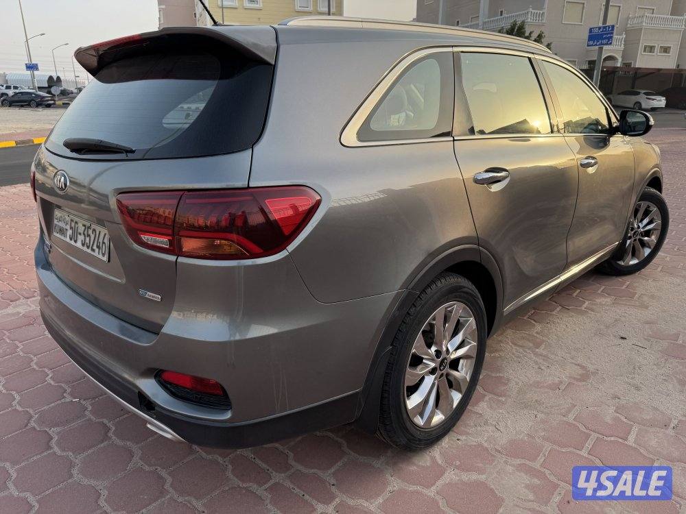 للبيع كيا سرينتو ٢٠١٨ كامل الموصفات1