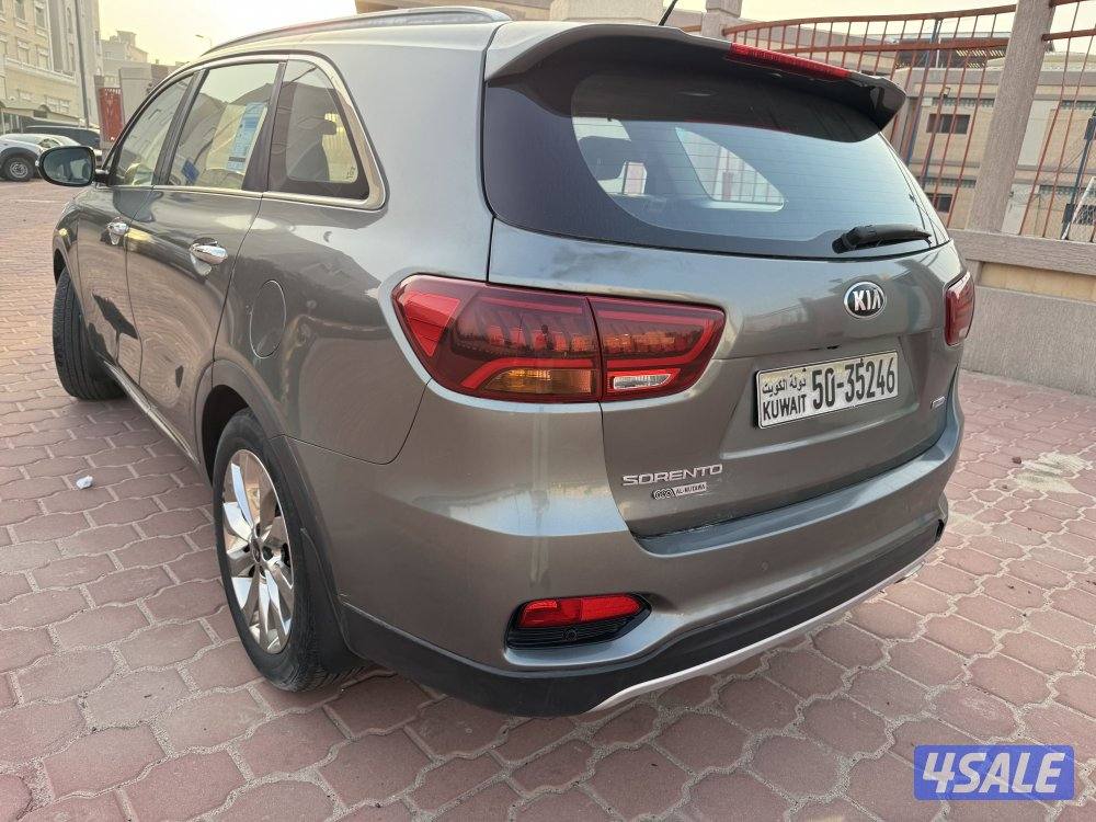 للبيع كيا سرينتو ٢٠١٨ كامل الموصفات3