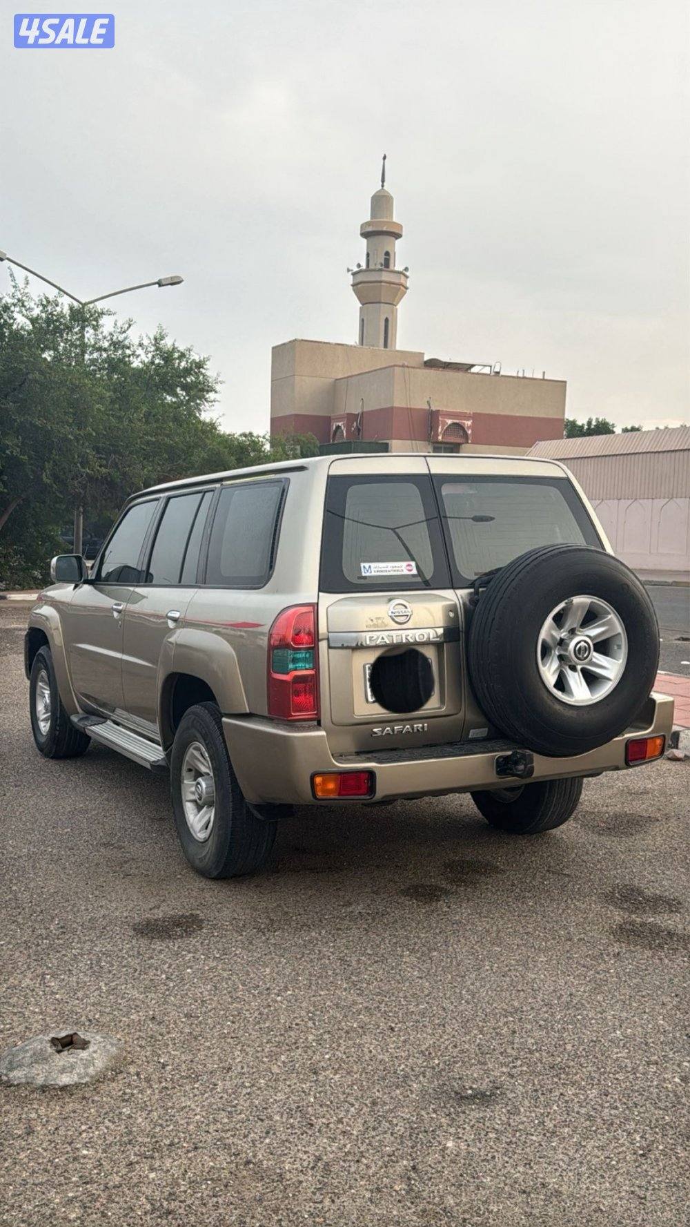 للبيع نيسان سفاري0