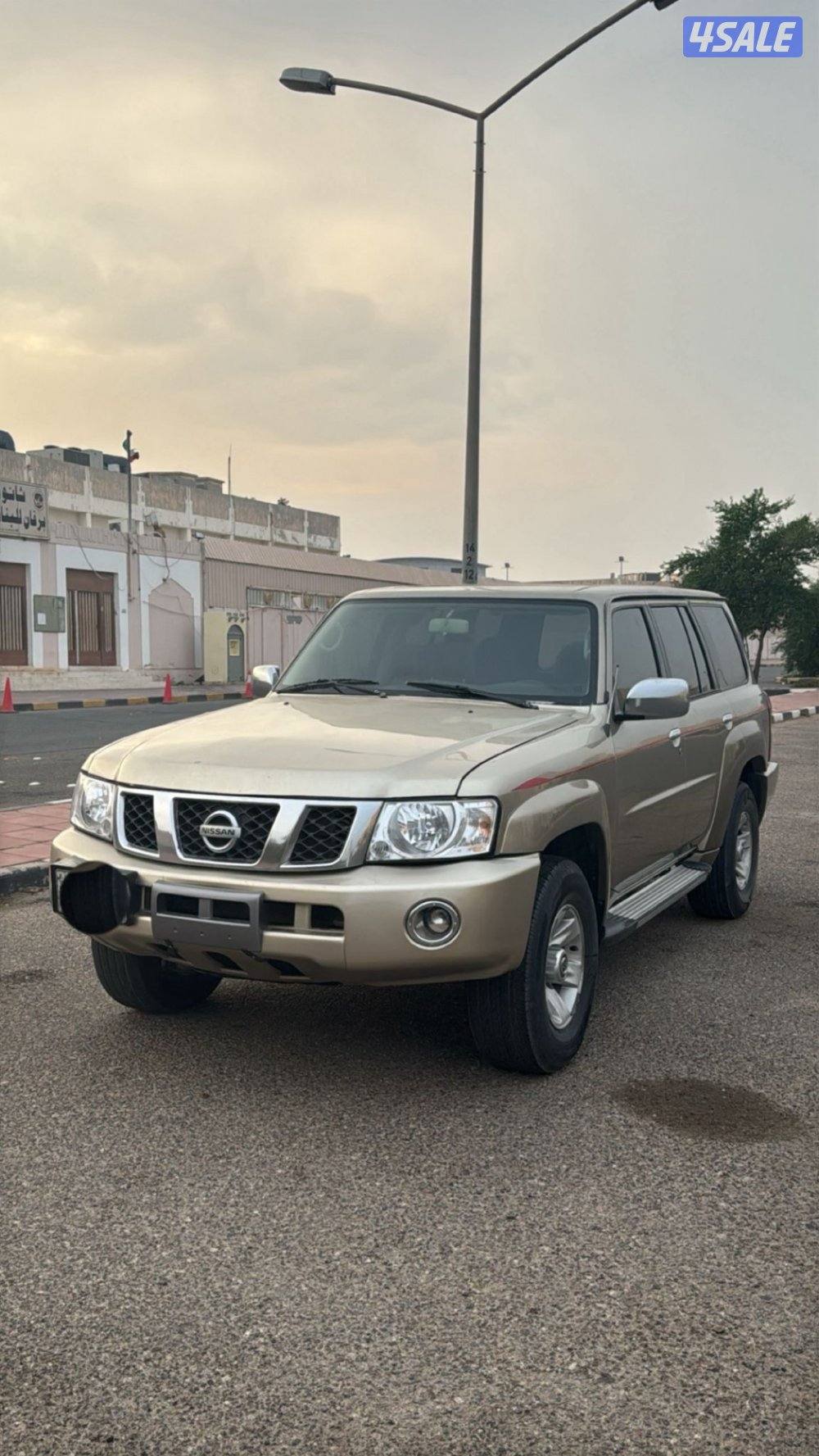 للبيع نيسان سفاري1