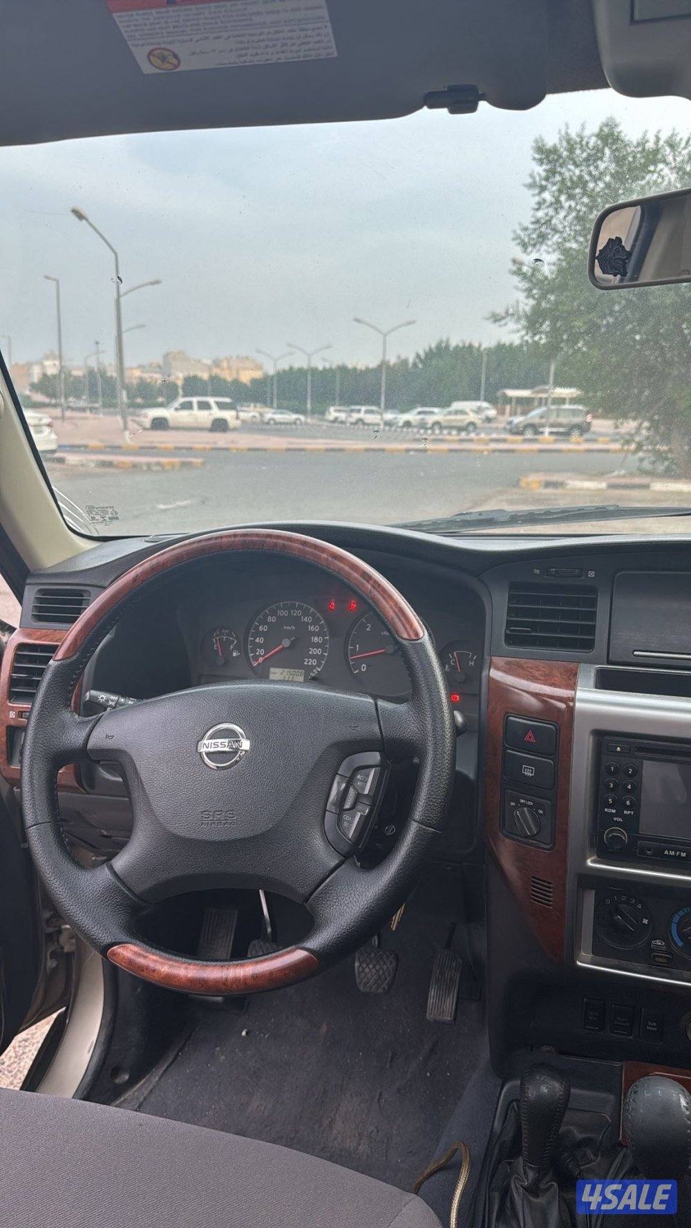 للبيع نيسان سفاري3
