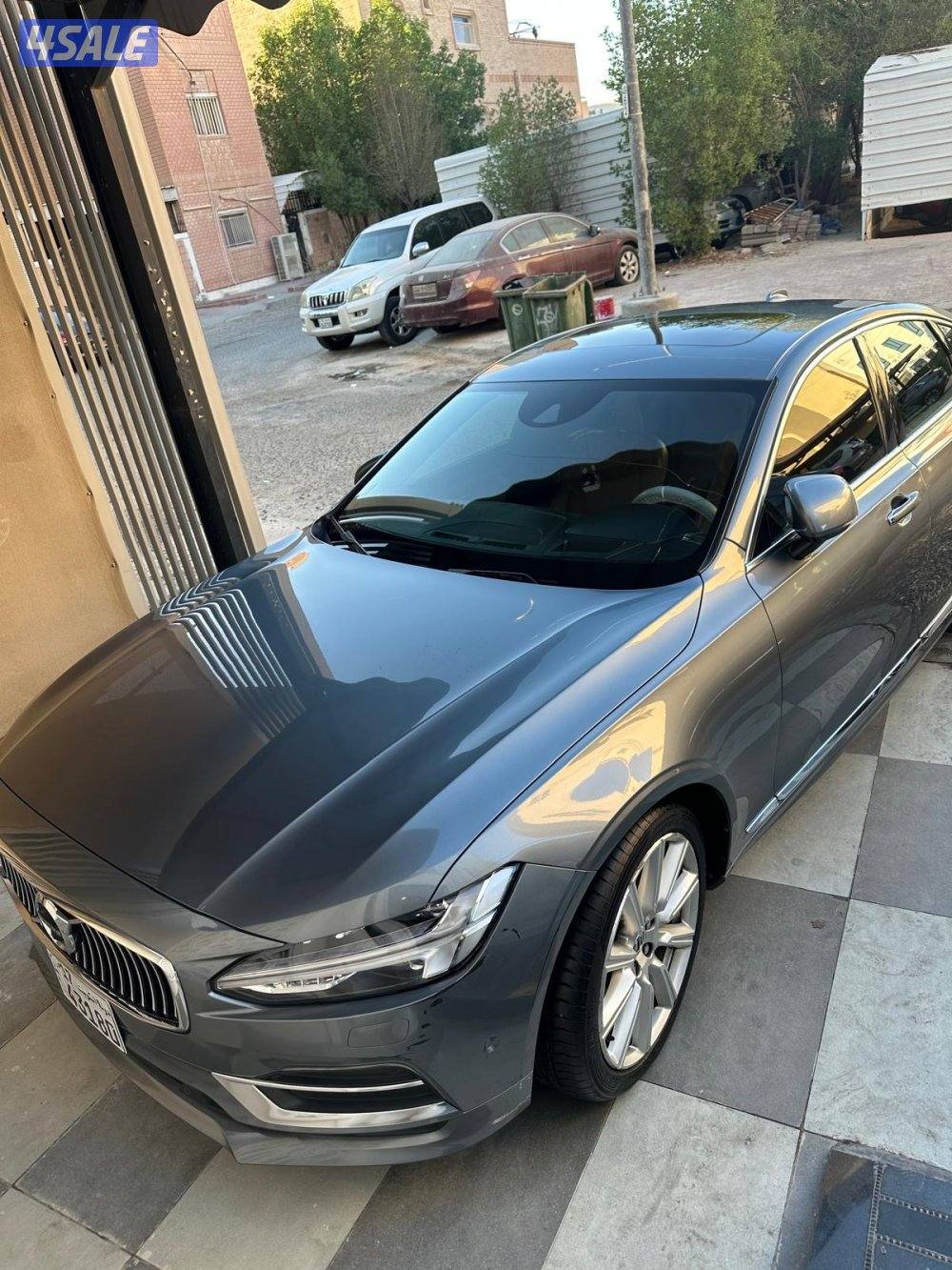 للبيع فولفو s90 بحاله ممتازه6