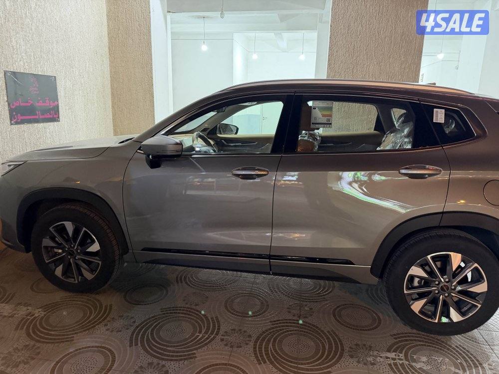 لدواعي السفر LX للبيع السعر قابل للتفاوض1