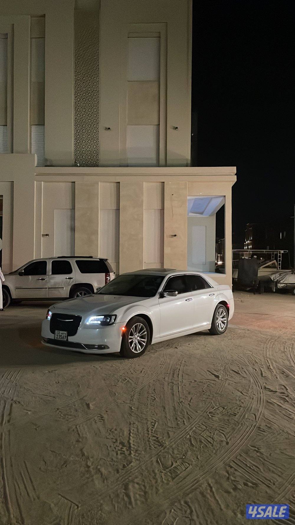 للبيع كرايسلر ٨سلندر هيمي4