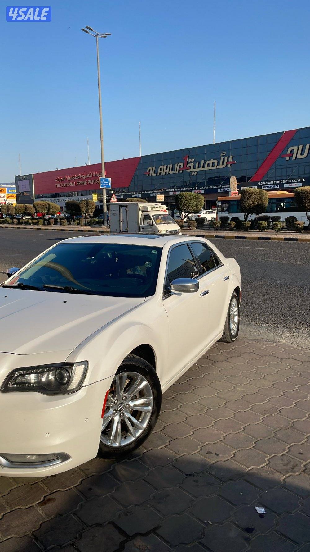 للبيع كرايسلر ٨سلندر هيمي9