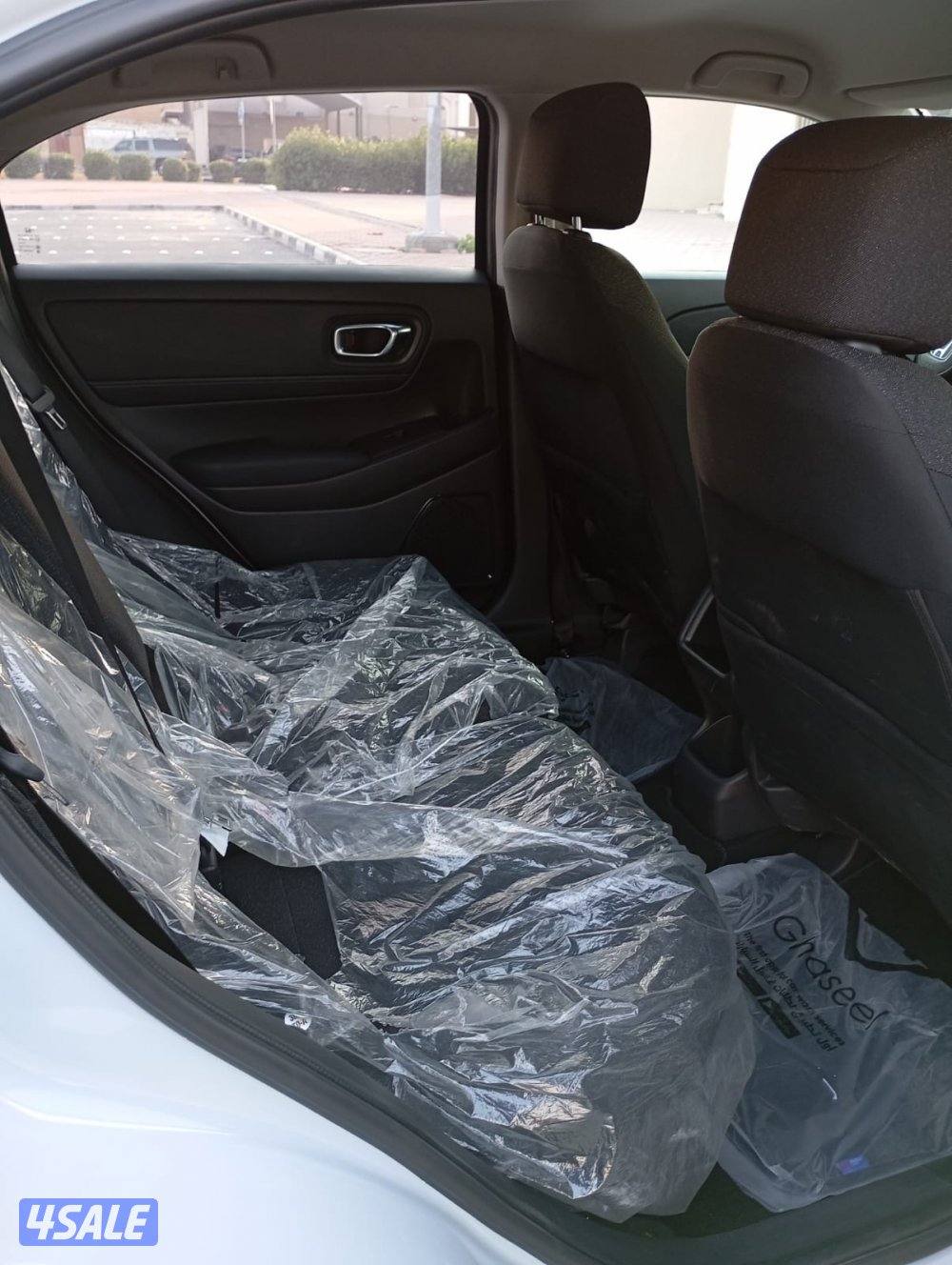 سيارة HR-V ماشية ١٣ الف شبه جديدة تحت الكفاله وارد الكويت المالك الاول6