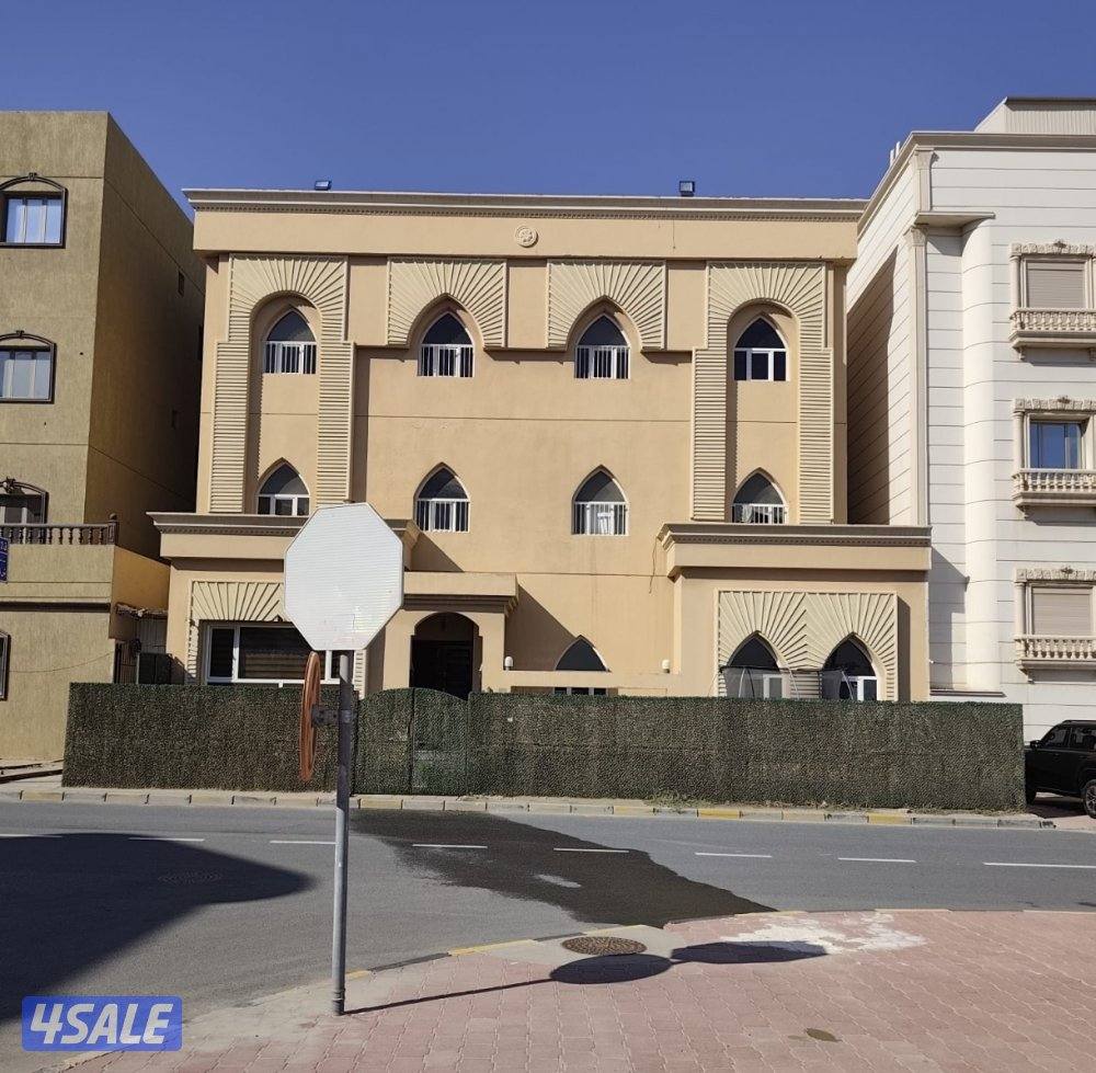 للبيع فيلا في سعدالعبدالله0