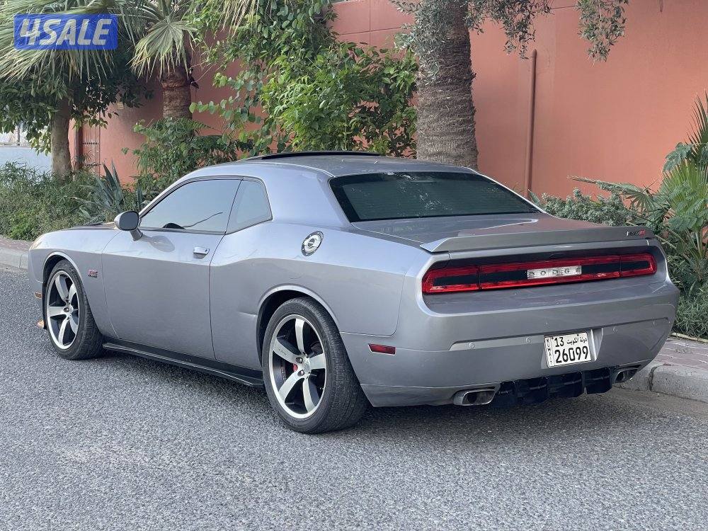 تشالنجر SRT8 نظيف4