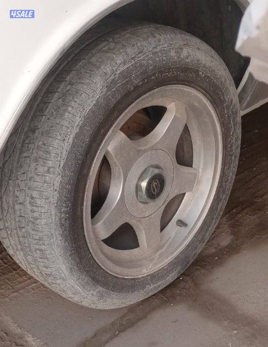 للبيع طقمين رنقات مع توايرهم كابرس 96 اس اس وتاهو 982