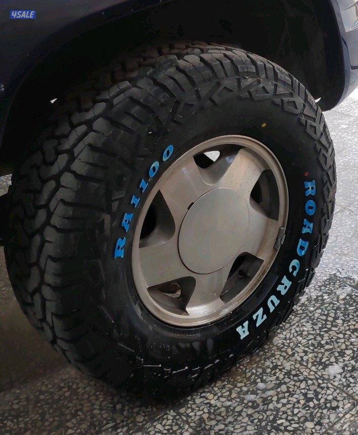 للبيع طقمين رنقات مع توايرهم كابرس 96 اس اس وتاهو 983