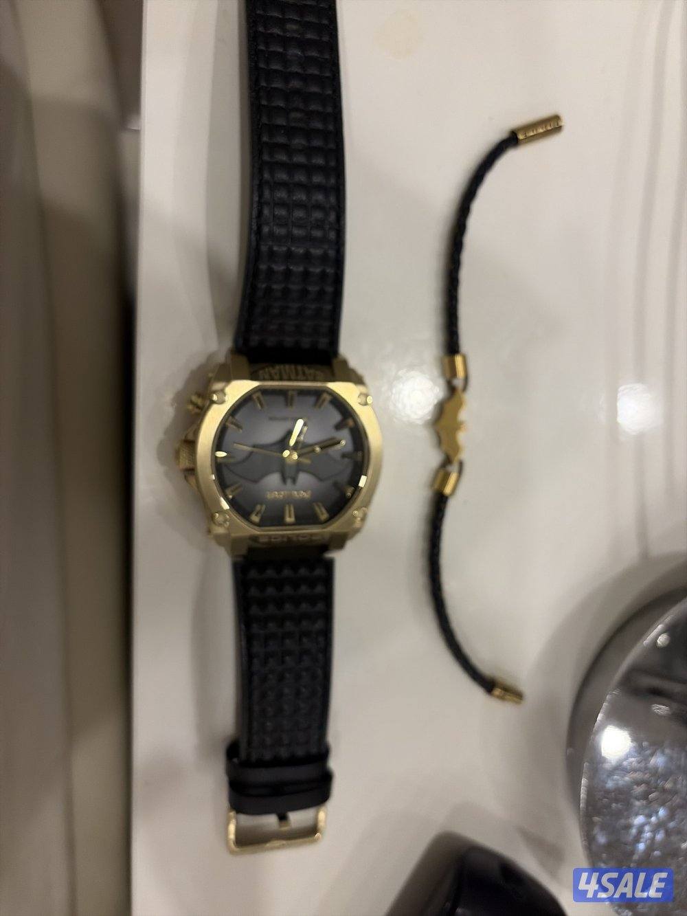 للبيع ساعه بوليس باتمان بحاله ممتازه السع25 يرجى التواصل على الواتس اب0