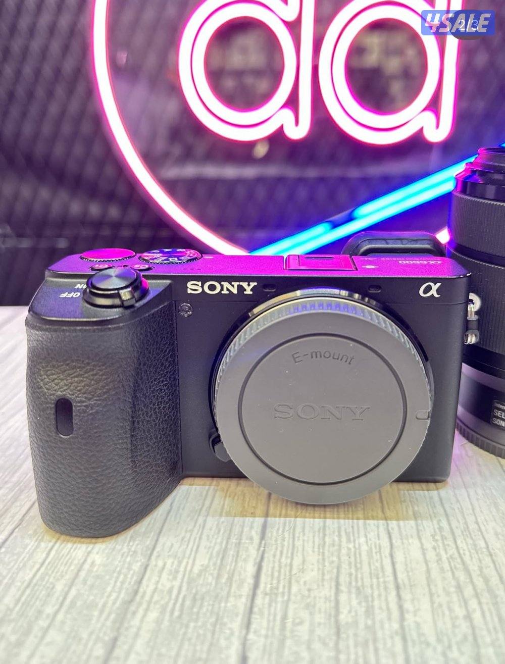 كامرة سوني ألفا أي 6600 مع عدسة 28-70mm0