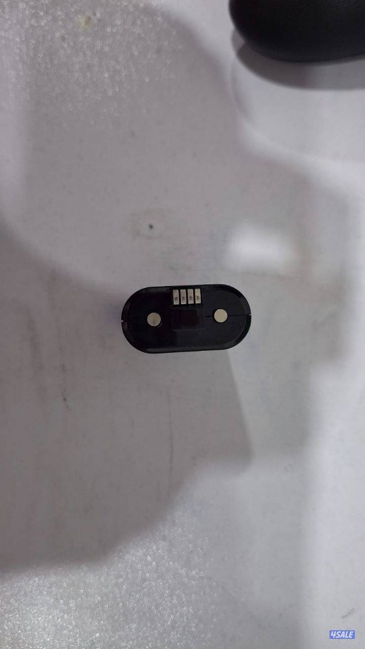 اكسبوكس سيريس اكس مع يد احترافية ويده الأصلية قيرها اليسار مكسور ويجي9