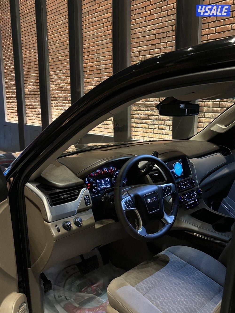 يوكن 2019 دبل قير عداد 89 الف بحالة المصنع8