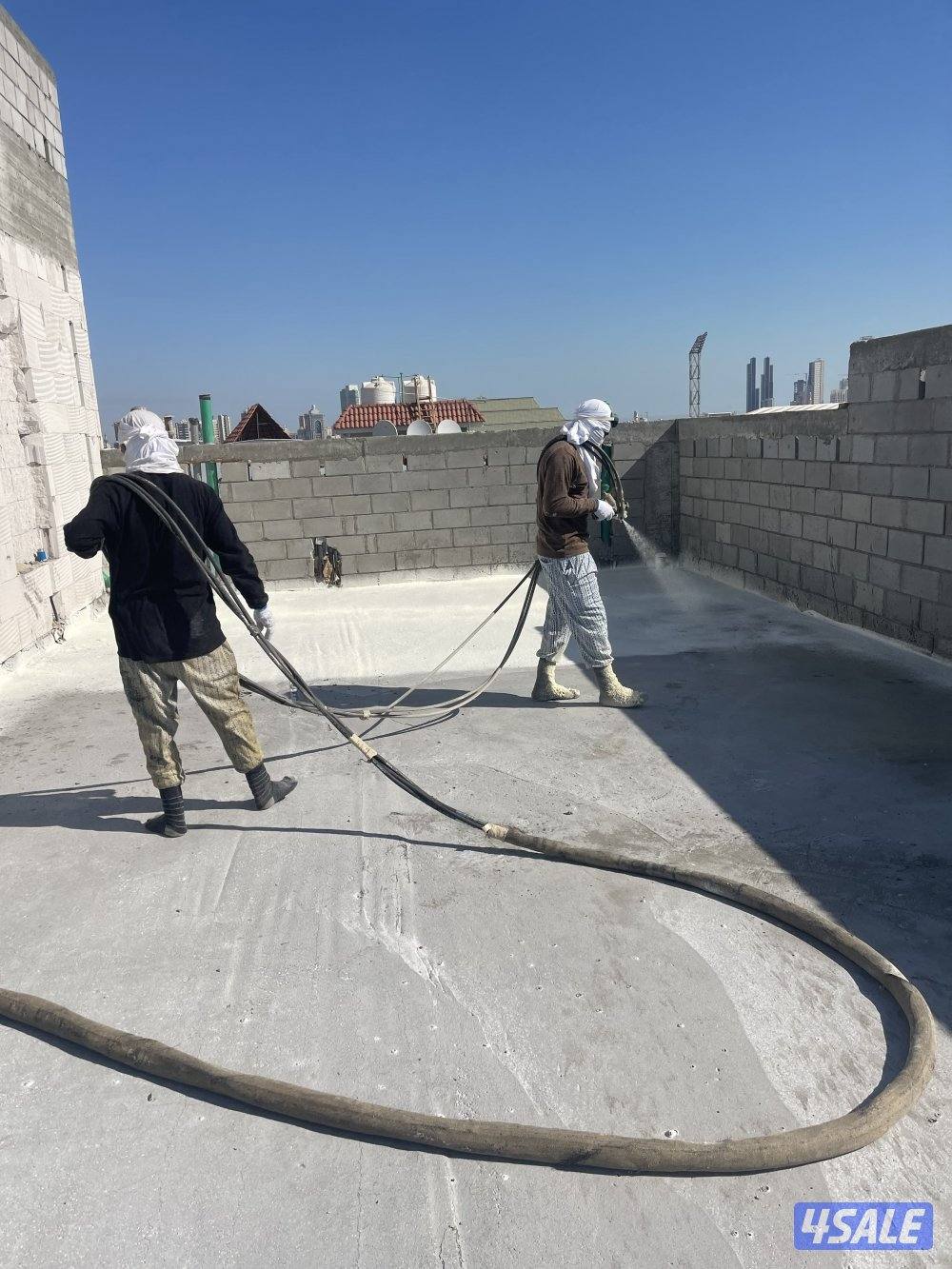متخصصين بأعمال العازل المائي للأسطح والسراديب وأعمال صيانة الاسطح3