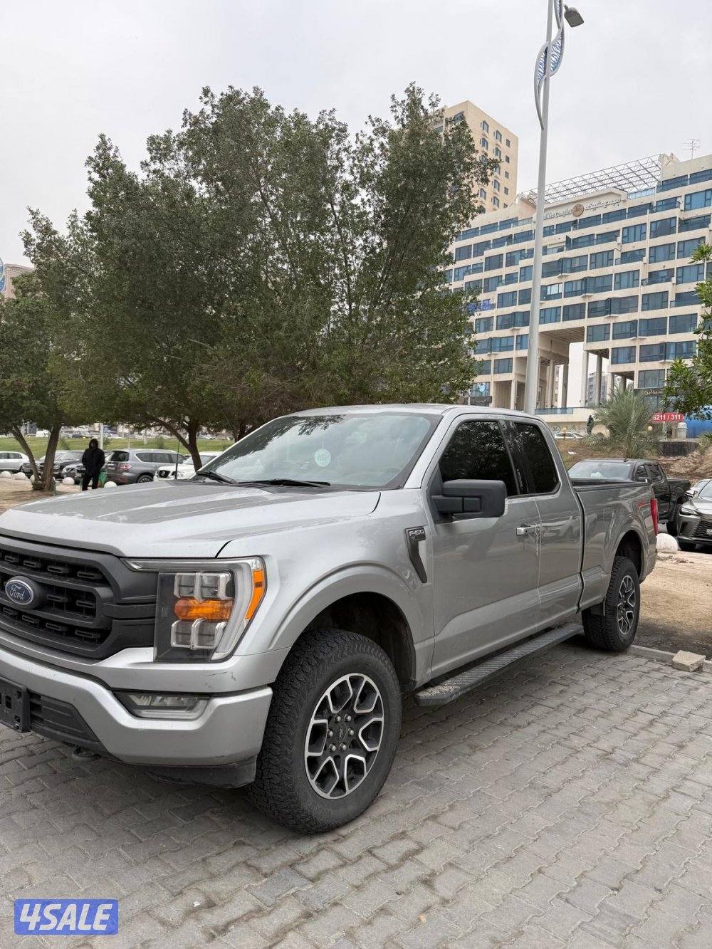 للبيع وانيت f1500