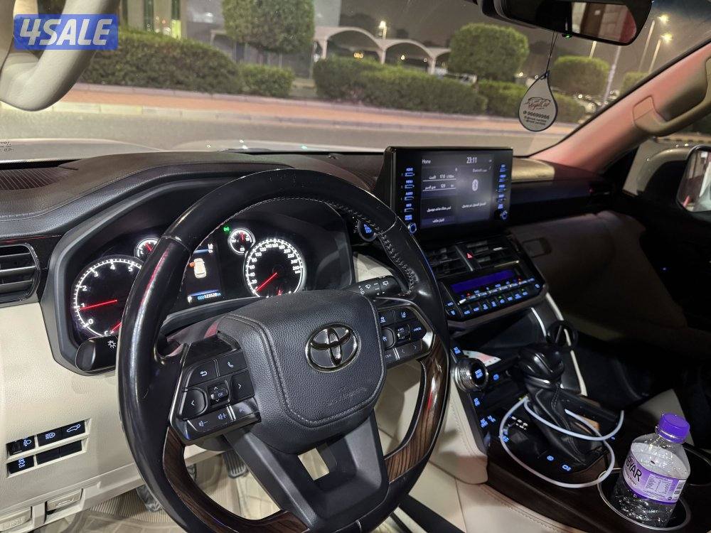 المالك الثاني - لاندكروزر 20224