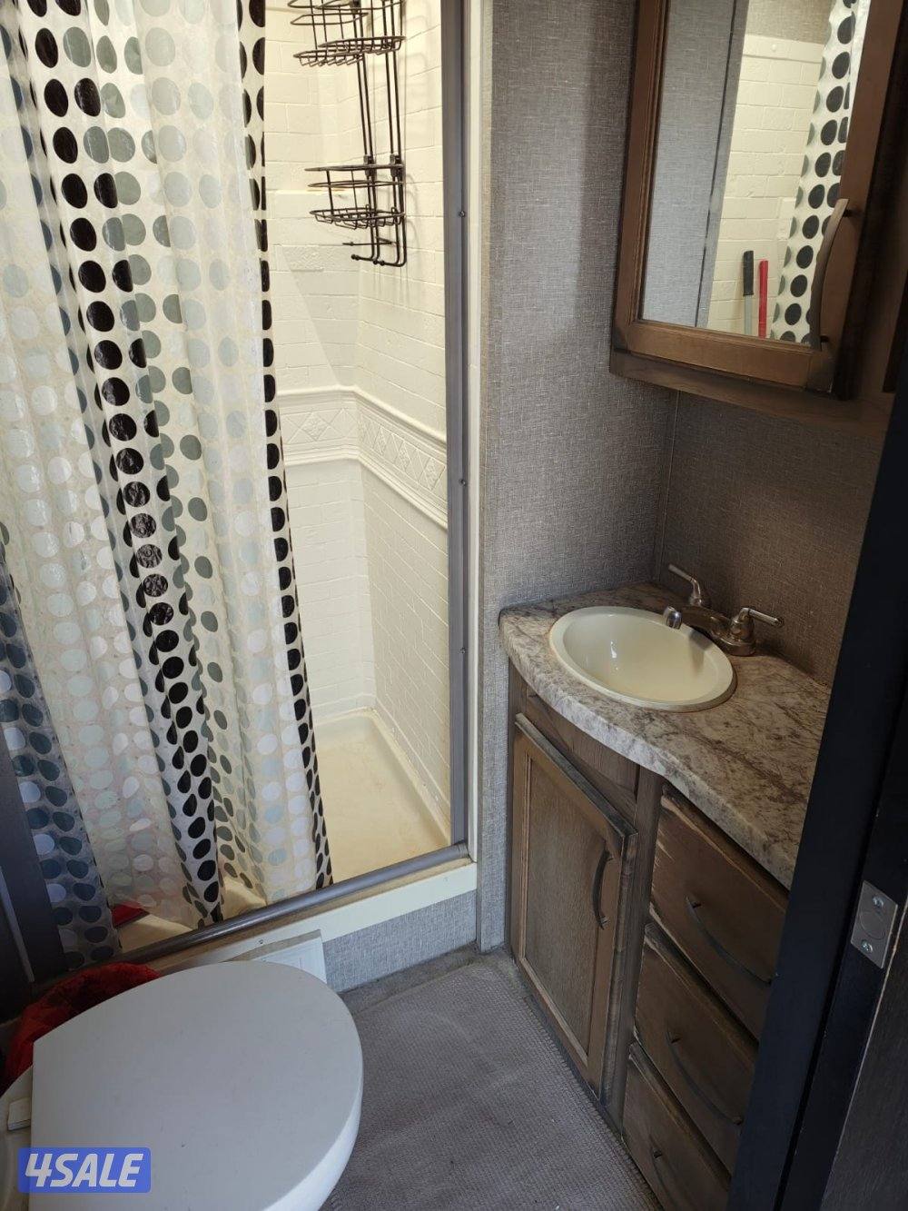 للبيع كرفان امريكي10