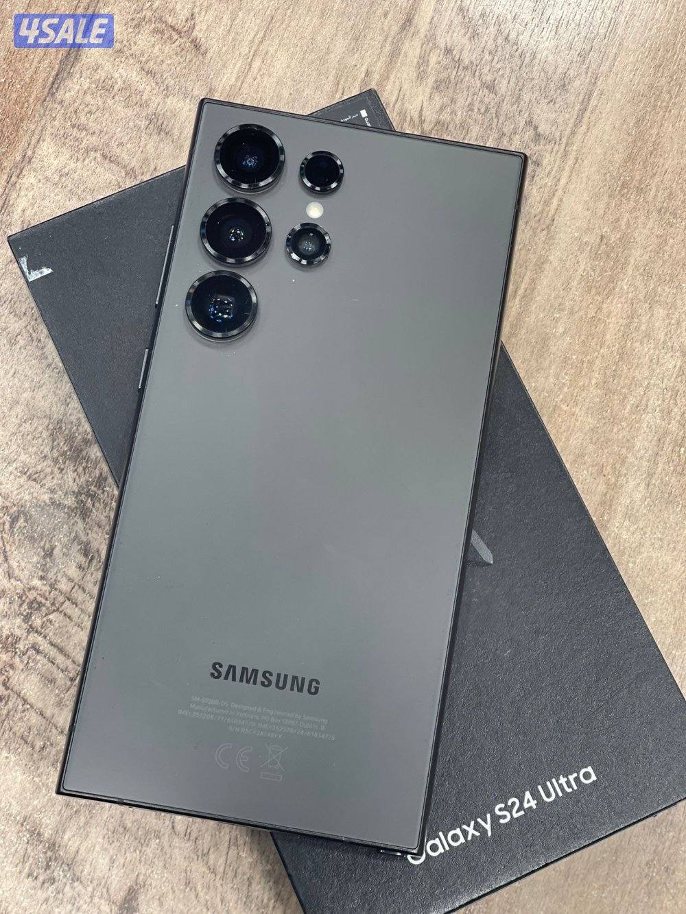 سامسونج S24 الترا بحالة ممتازه ولازلخ0
